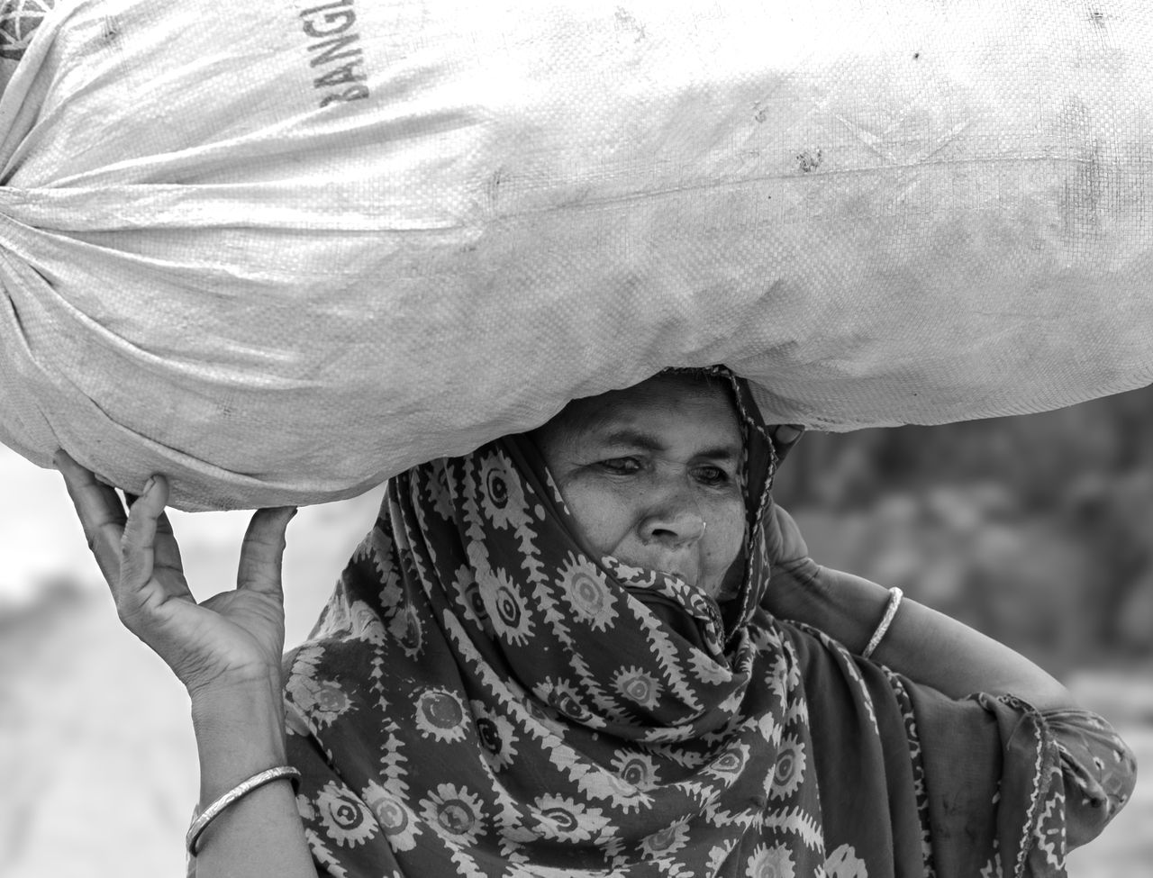 মানুষের পাশে, মানবতার টানে